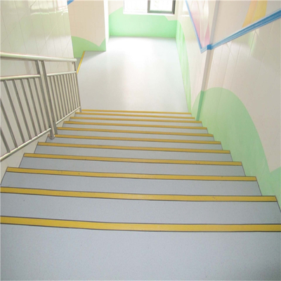 河南駐馬店同質(zhì)透心PVC地板 打造專(zhuān)業(yè)羽毛球場(chǎng)地的不二之選